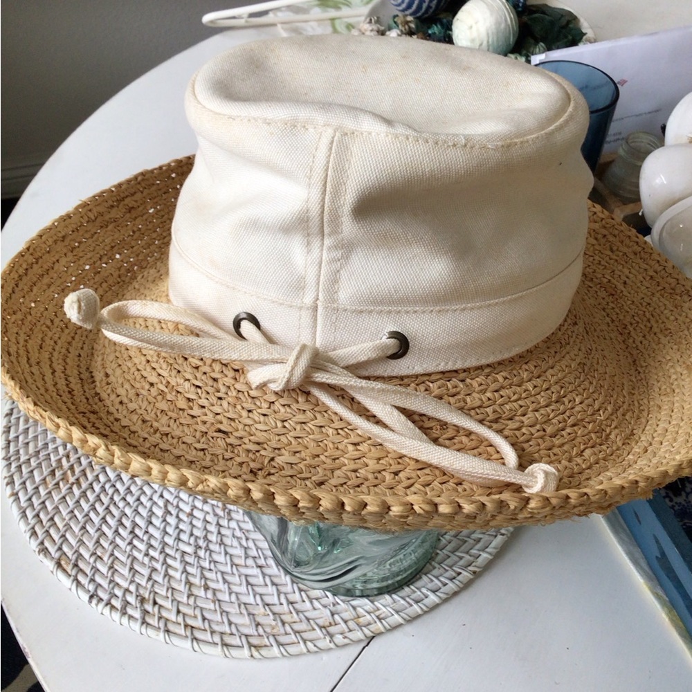 Rattan Hat with Beige Top